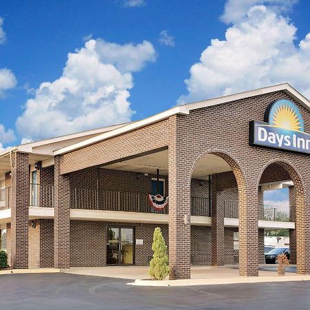Days Inn By Wyndham Demopolis Екстер'єр фото