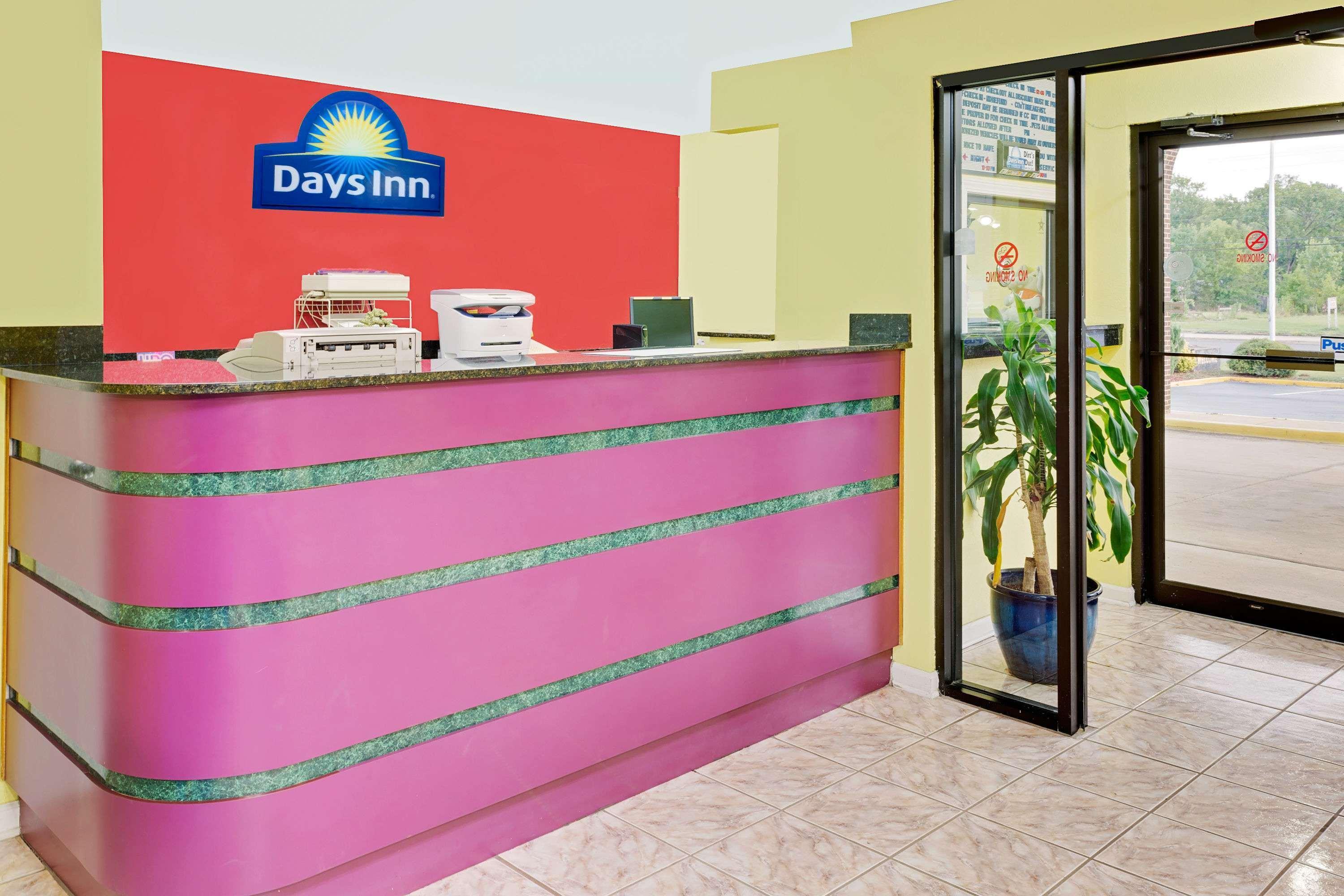 Days Inn By Wyndham Demopolis Екстер'єр фото