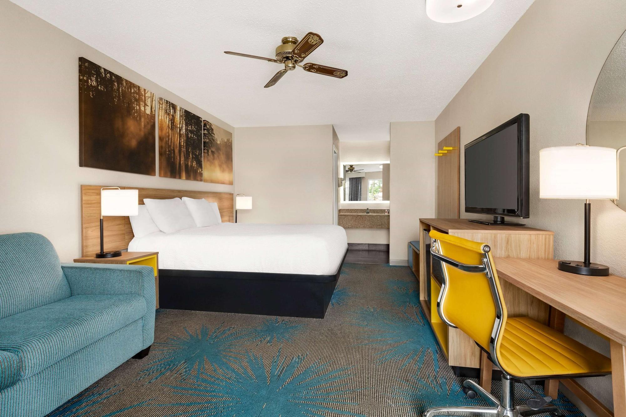 Days Inn By Wyndham Demopolis Екстер'єр фото